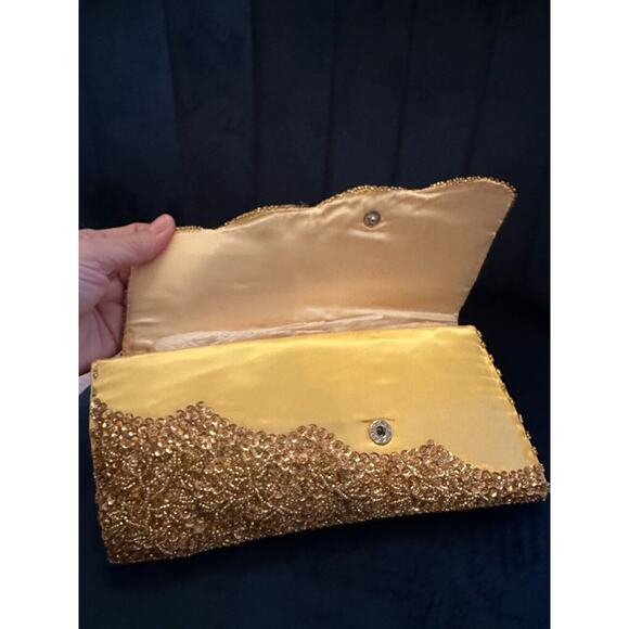 Vintage Gold/Yellow Beaded clutch 9x4.5x1.5 Made in Hong Kong - Picture 9 of 14